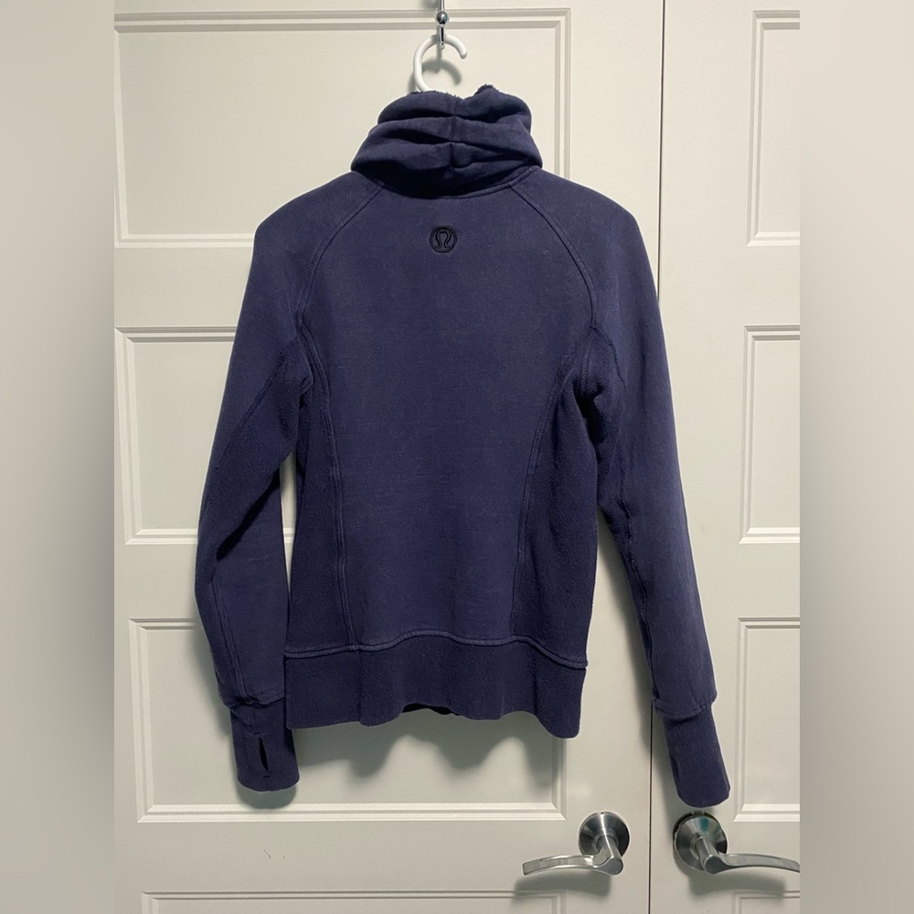 Lululemon cuddle up Jacket - Picture 2 of 3